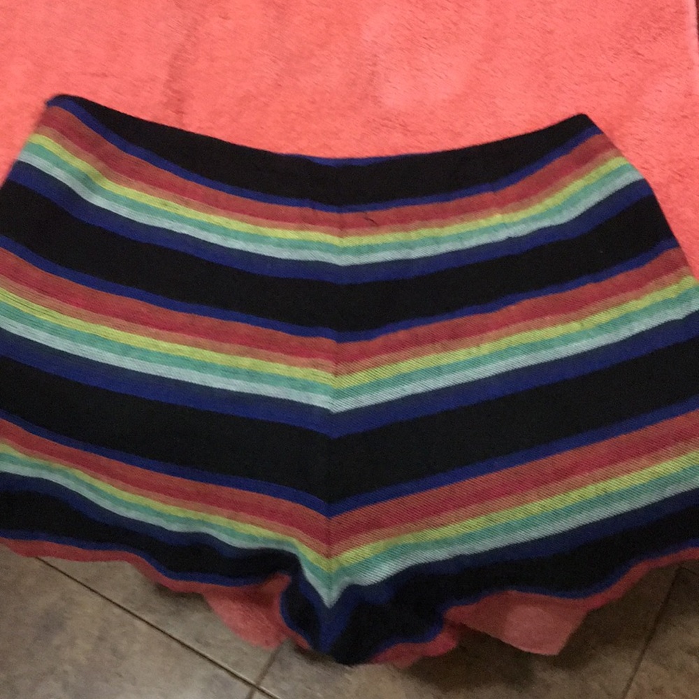 I’selling different color shorts